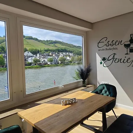 Ferienwohnung Schoene Aussicht Zell an der Mosel Exterior photo